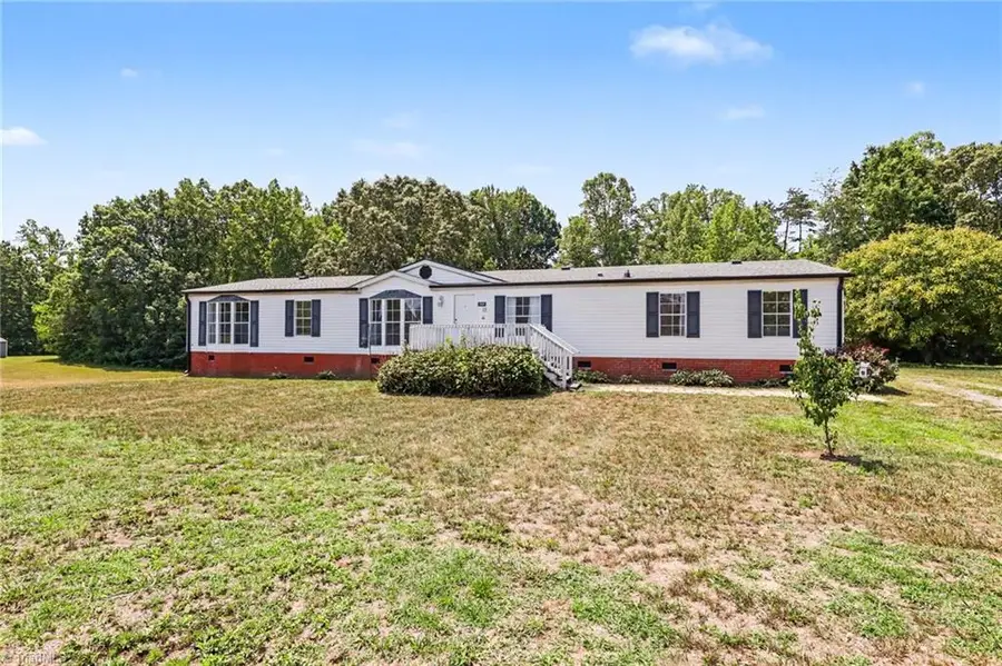 3247 Vance Street Extension, Reidsville, NC 27320 - #2