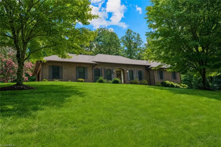 913 Colonial Heights, North Wilkesboro, NC 28659 - #2