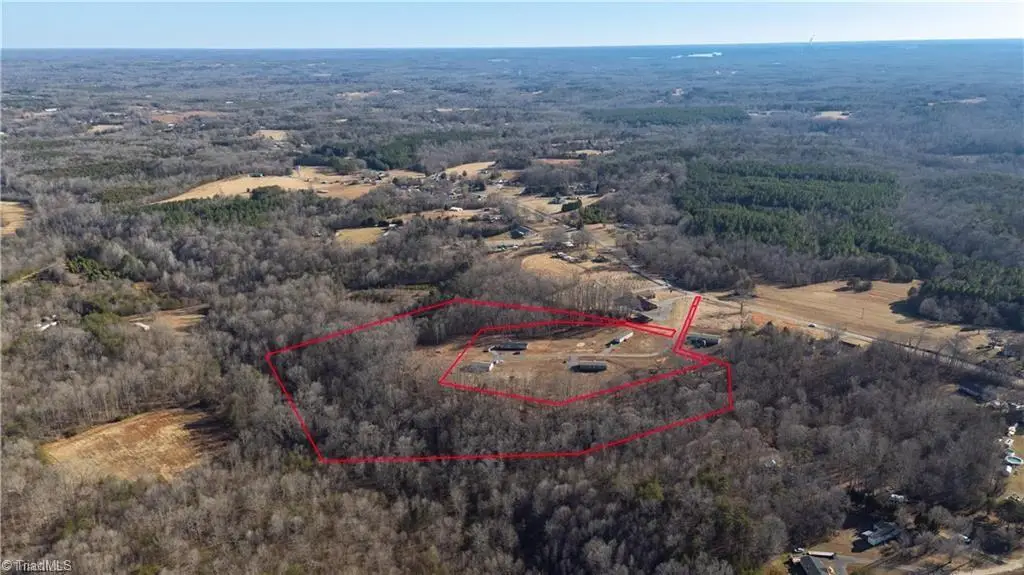 21 Nc Highway 704, Madison, NC 27025 - #1