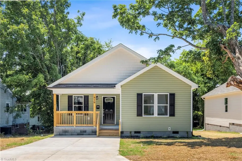 910 Roosevelt Street, Winston Salem, NC 27105 - #1