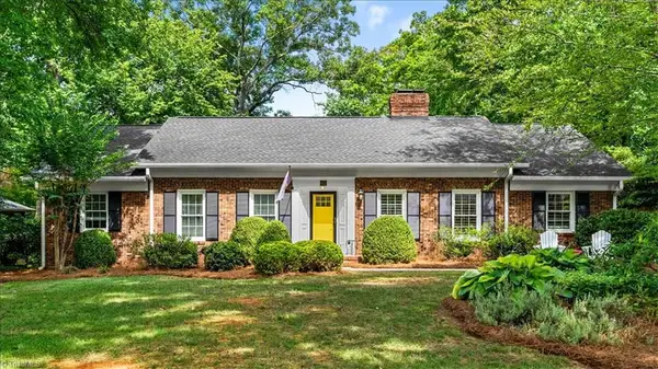802 Kemp Road W, Greensboro, NC 27410