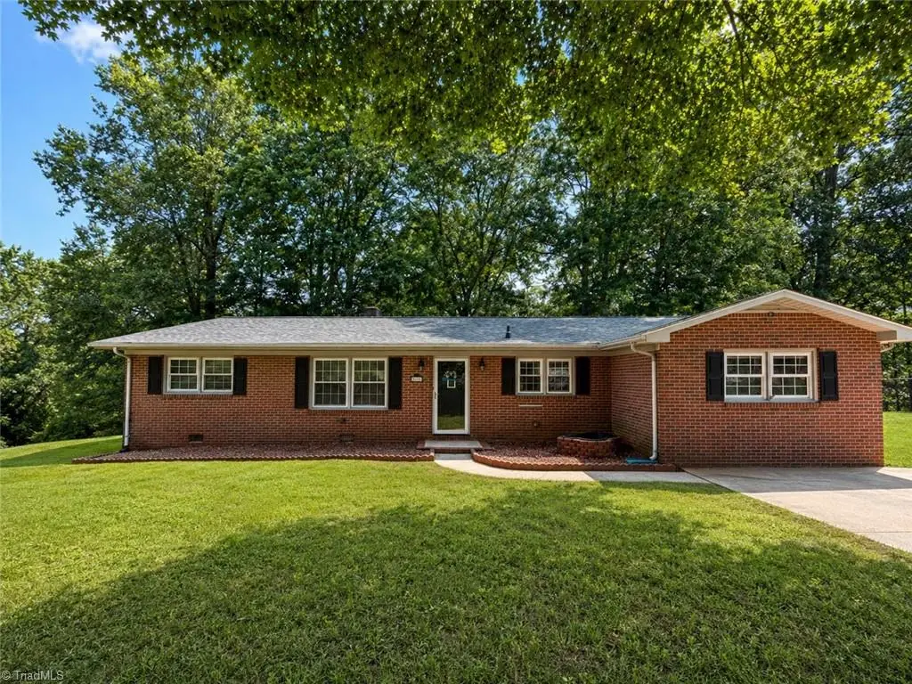 364 Sherwood Forest Drive, North Wilkesboro, NC 28659 - #1