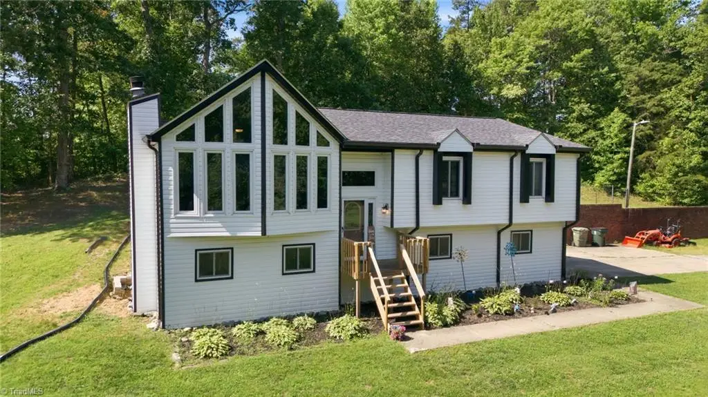 160 Puck Lane, Thomasville, NC 27360 - #1