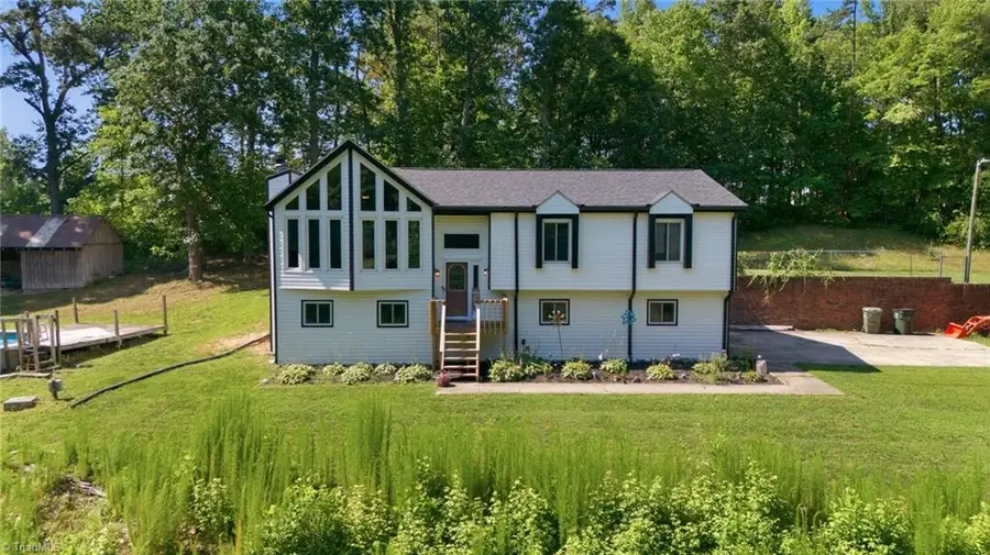 160 Puck Lane, Thomasville, NC 27360 - #3