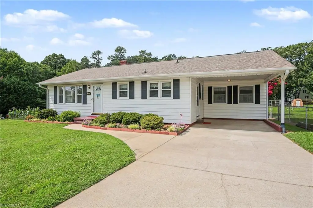 724 Lake Drive, Kernersville, NC 27284 - #1