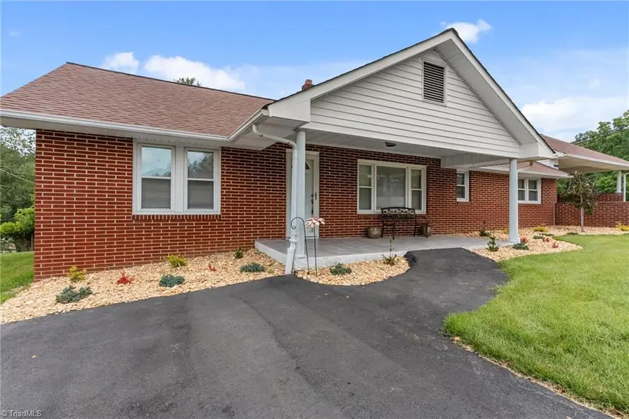 290 Riverview Drive, Sparta, NC 28675 - #3