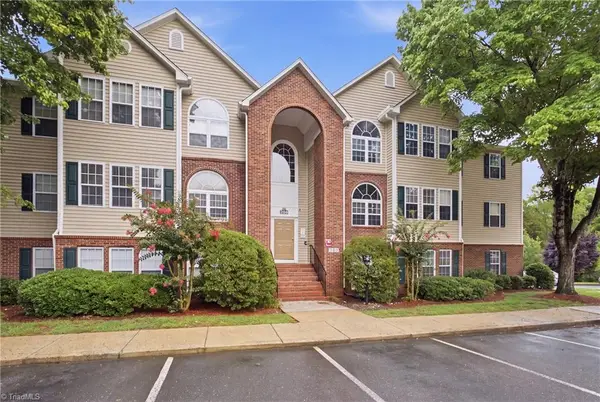 223 Mill Pond Drive, Winston-Salem, NC 27106