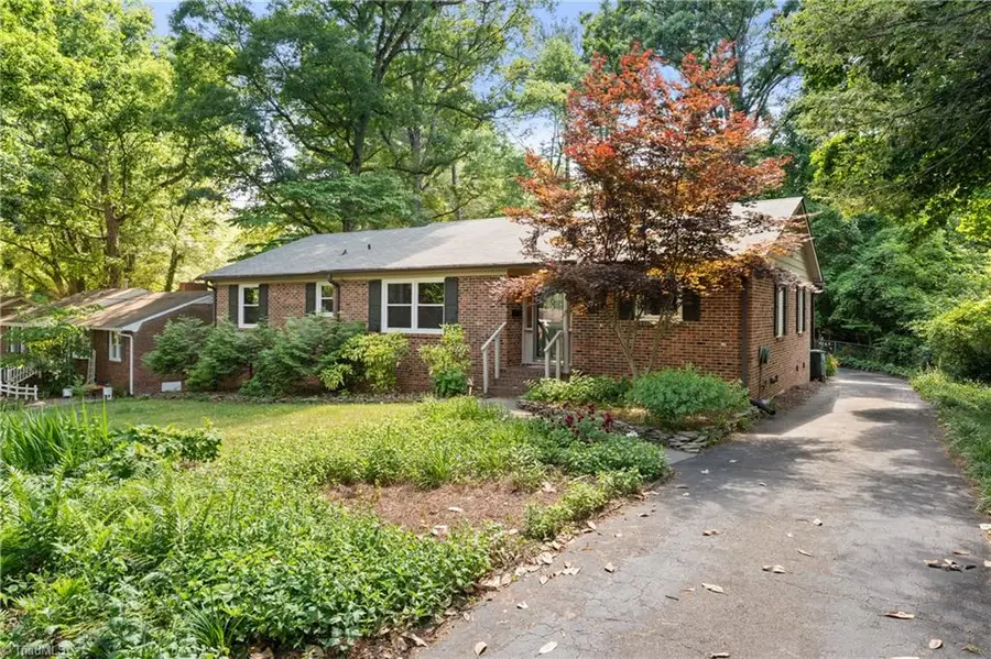 406 S Cliffdale Drive, Winston Salem, NC 27104 - #2