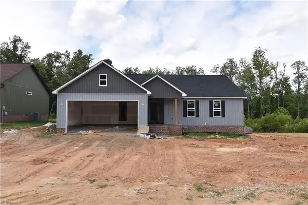 111 Fletchers Farm Drive, Thomasville, NC 27360