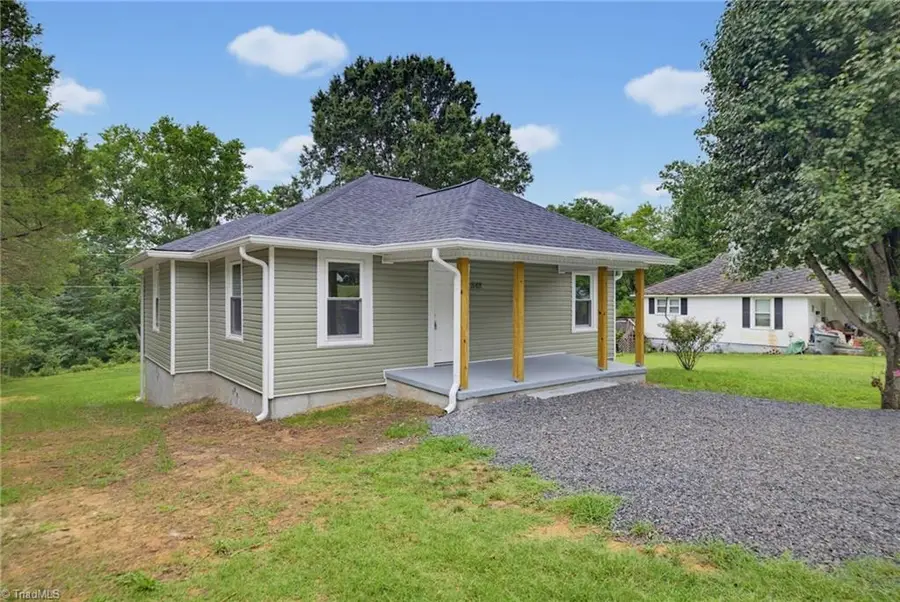 848 Clarkway Avenue, Eden, NC 27288 - #2