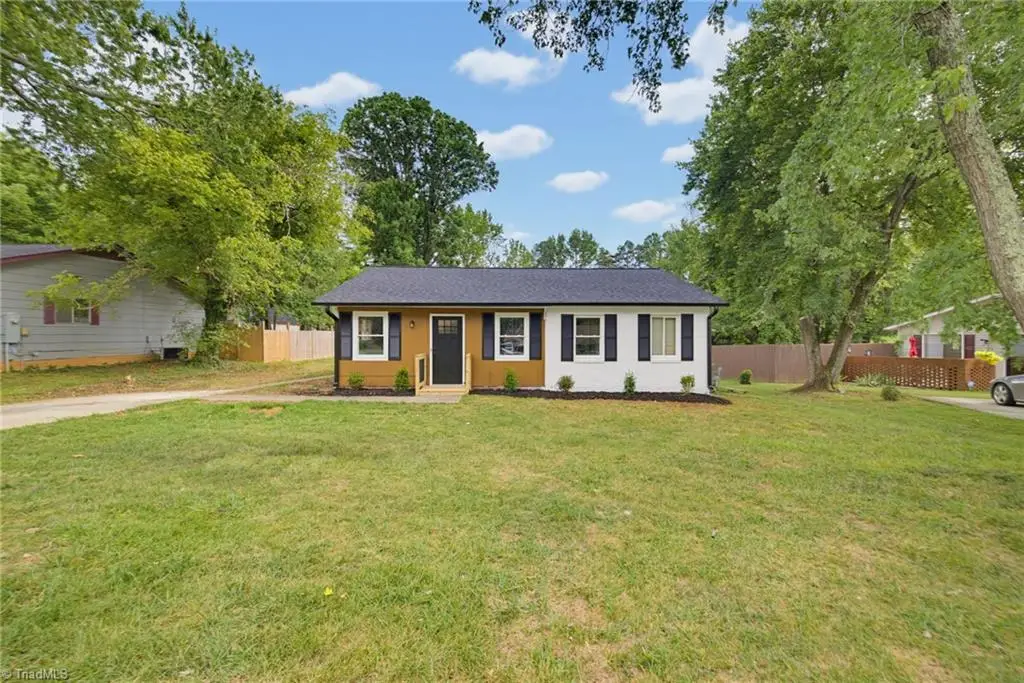 517 Munster Avenue, Greensboro, NC 27406 - #1
