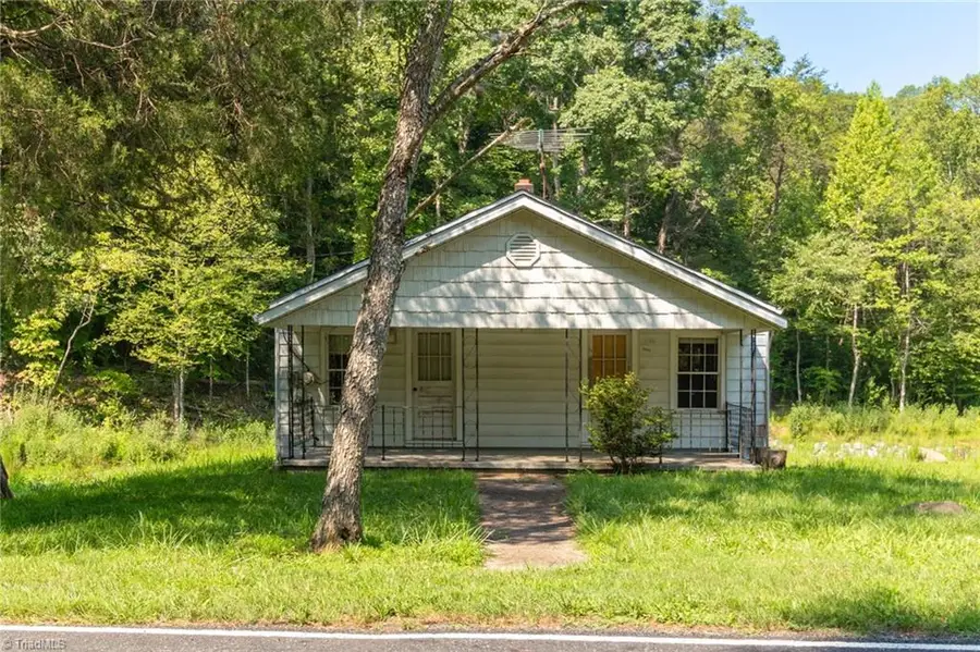 5650 Waller Road, Pfafftown, NC 27040 - #3