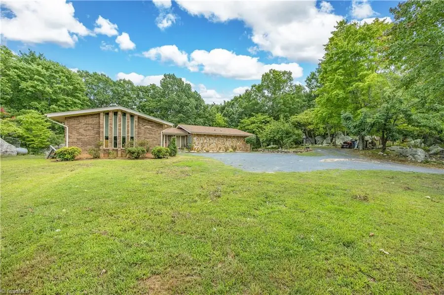 2717 Nc Highway 49 S, Asheboro, NC 27205 - #3