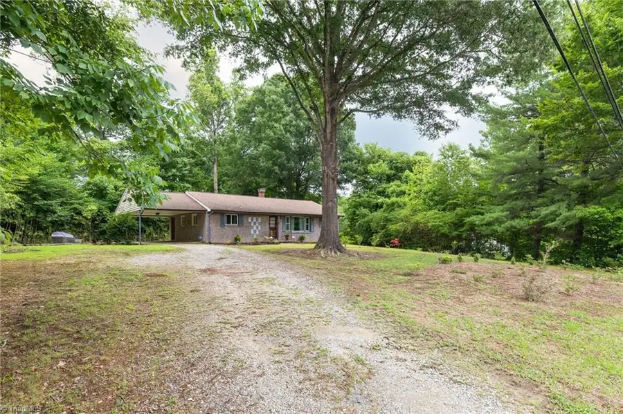 1532 Harrison Street, Reidsville, NC 27320 - #2