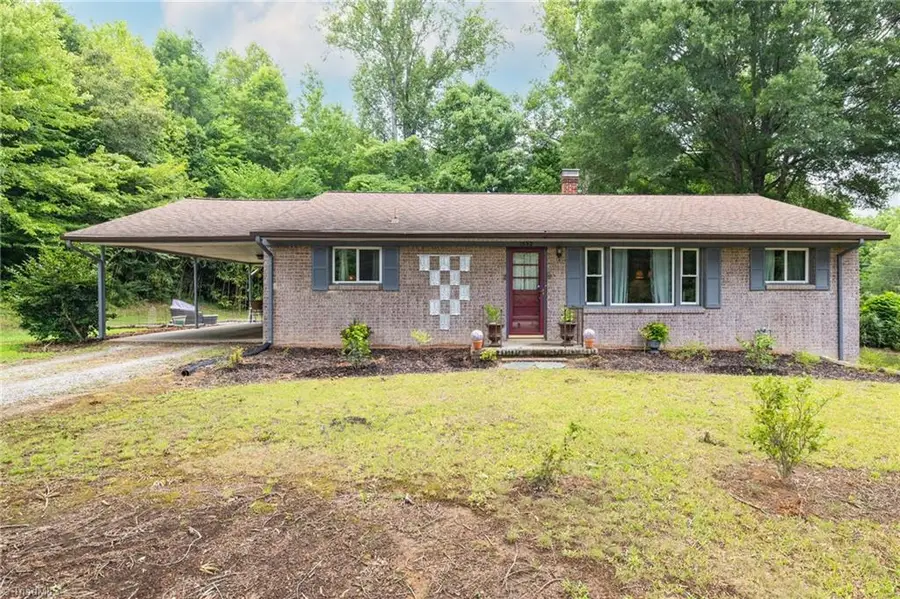 1532 Harrison Street, Reidsville, NC 27320 - #3