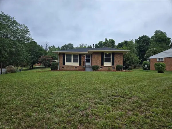 2116 Larkspur Drive, Greensboro, NC 27405