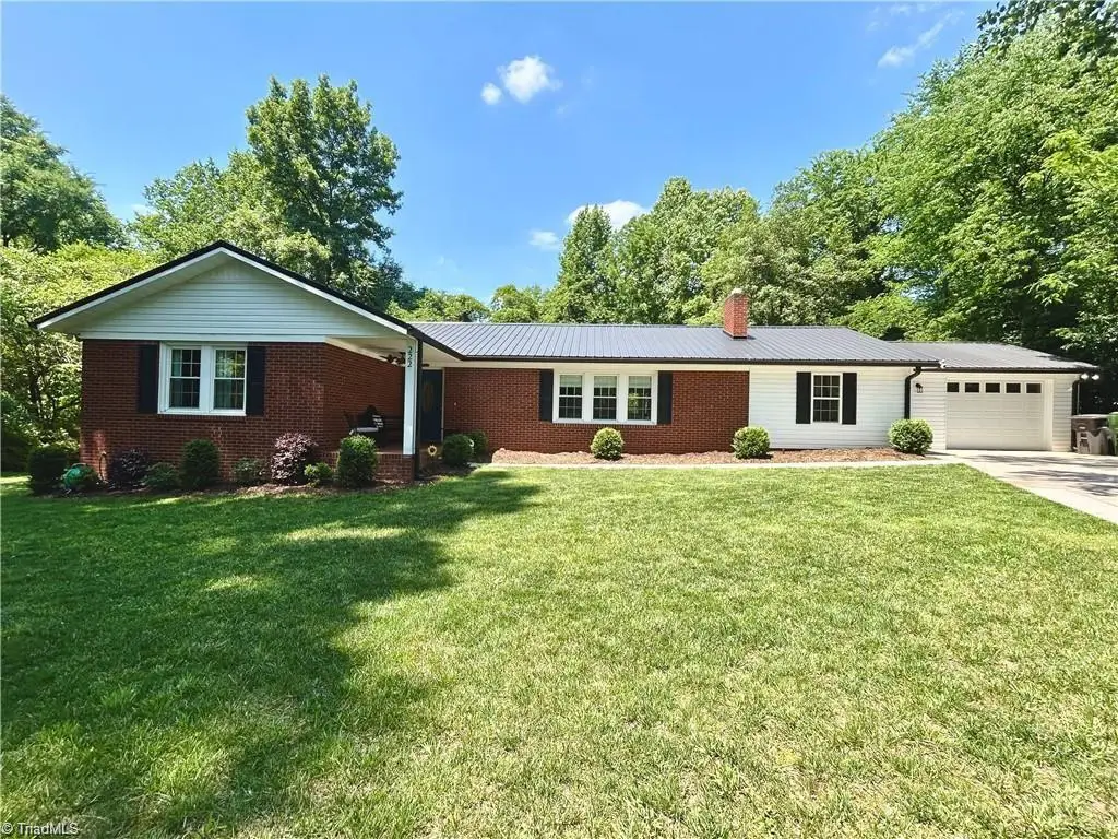 222 Westover Drive, Lexington, NC 27292 - #1