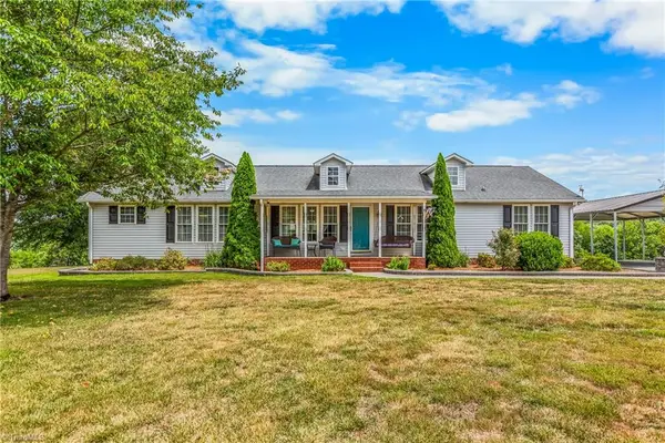 3868 Running Cedar Lane, Hamptonville, NC 27020