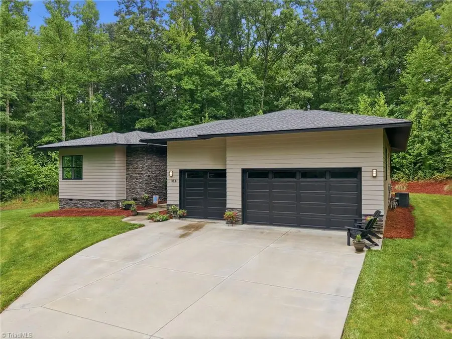 104 Trafalgar Drive, Lexington, NC 27292 - #3