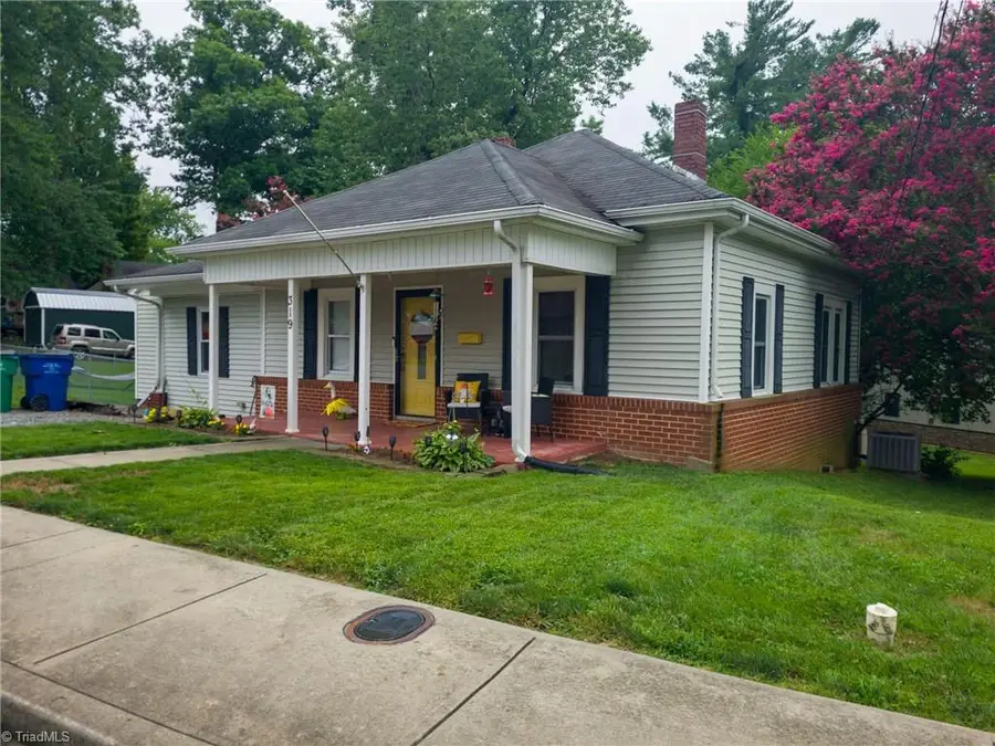 319 Hay Street, Mount Airy, NC 27030 - #2