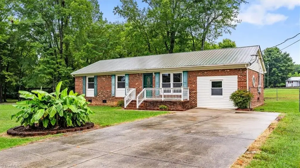 545 Maplewood Circle, Liberty, NC 27298 - #1