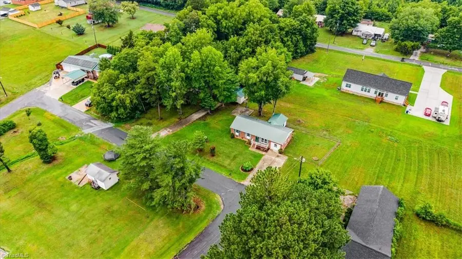 545 Maplewood Circle, Liberty, NC 27298 - #3