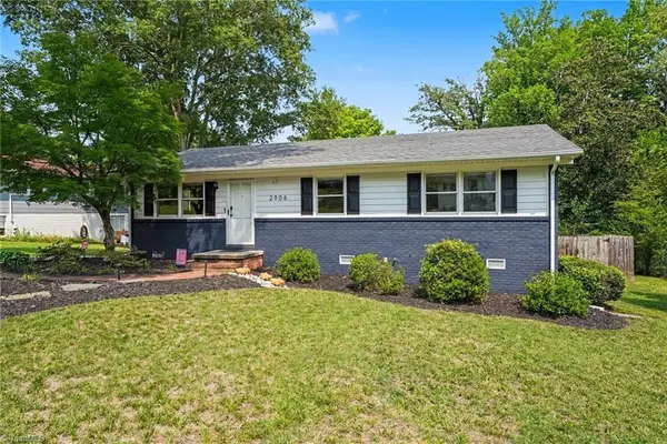 2906 Fairfield Avenue, Greensboro, NC 27408