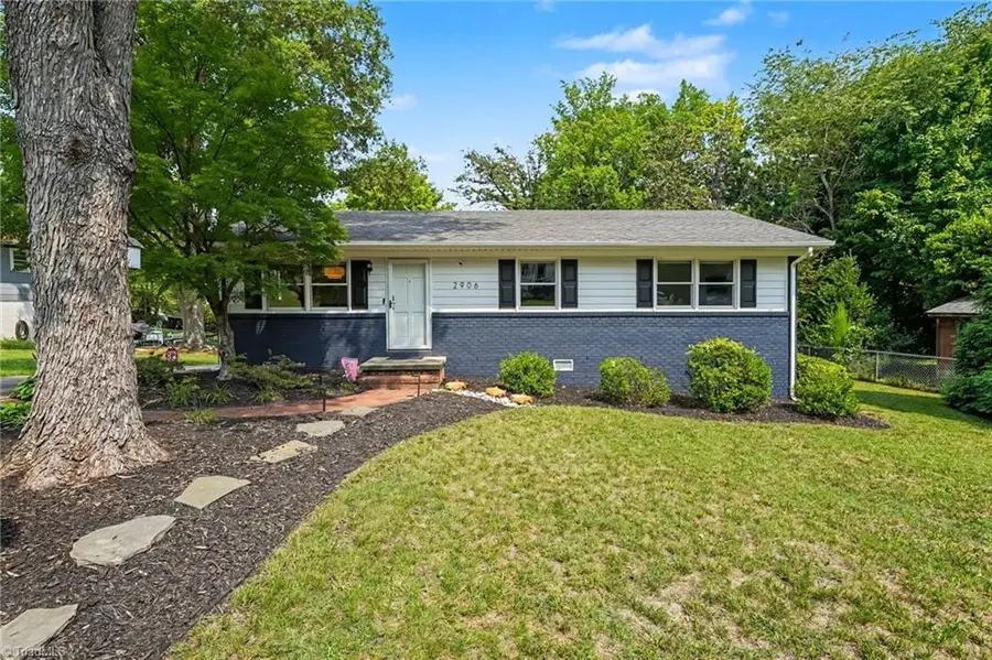 2906 Fairfield Avenue, Greensboro, NC 27408 - #2