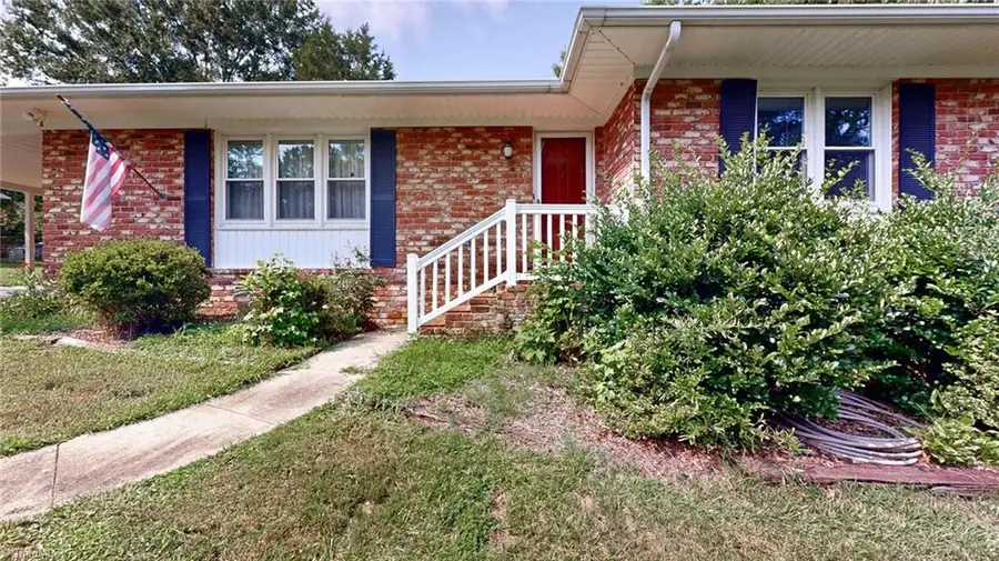 3908 Beverly Hills Drive, High Point, NC 27265 - #3