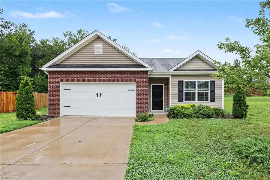 282 Sparrow Lane, Lexington, NC 27295 - #3