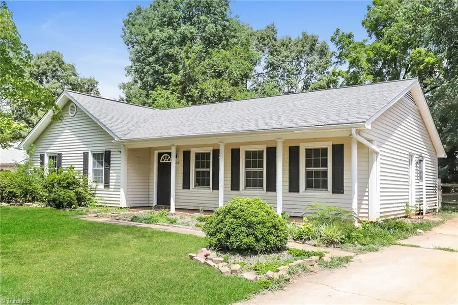 4109 Butterfield Drive, Greensboro, NC 27405 - #2