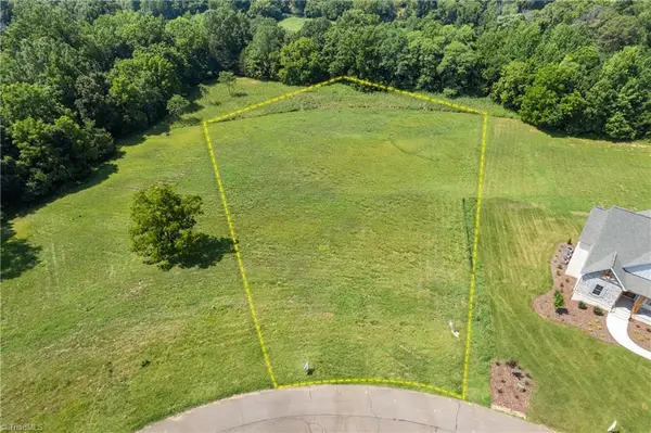 3949 Valley View Circle, Clemmons, NC 27012