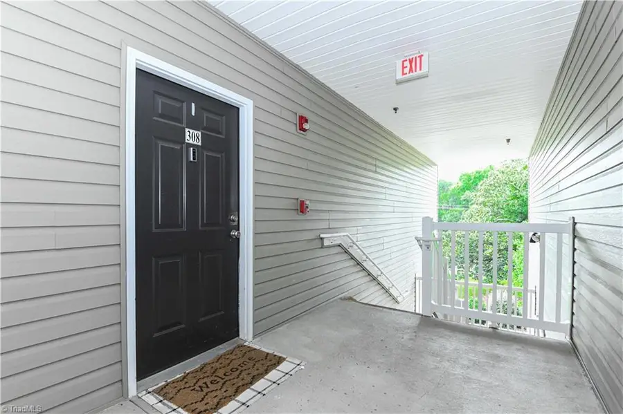 7100 W Friendly Avenue #308, Greensboro, NC 27410 - #2