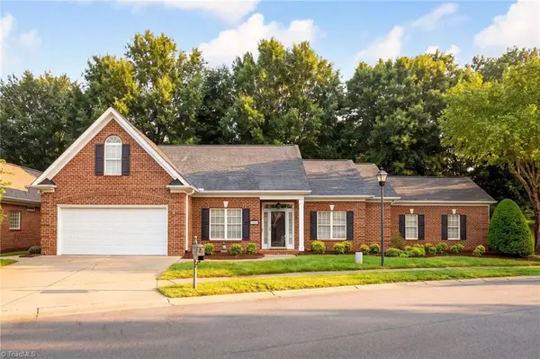 1024 Prestwick Court, Clemmons, NC 27012