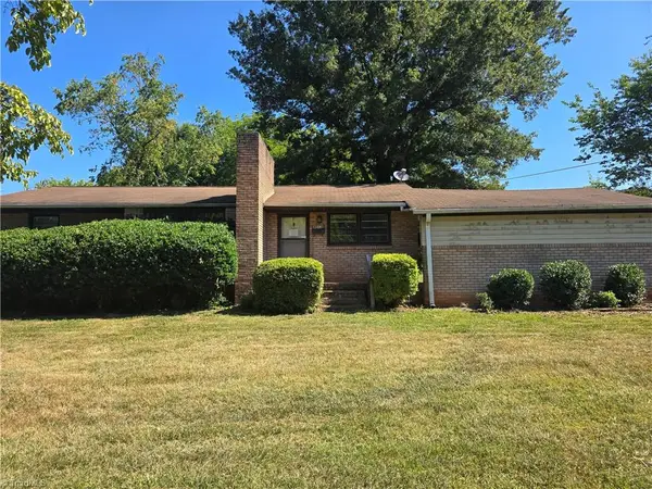 4013 Avera Avenue, Winston-Salem, NC 27106