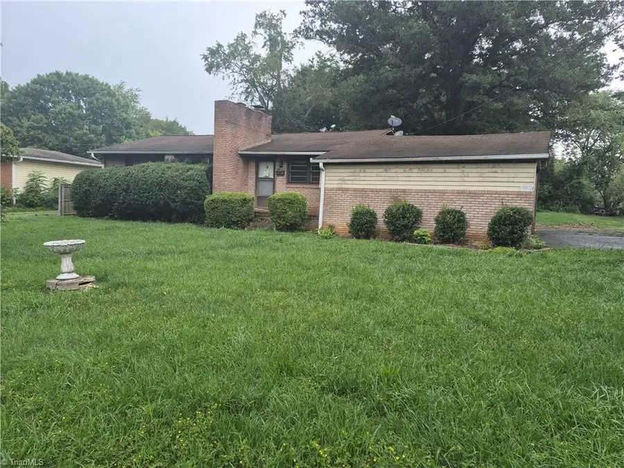 4013 Avera Avenue, Winston Salem, NC 27106 - #3