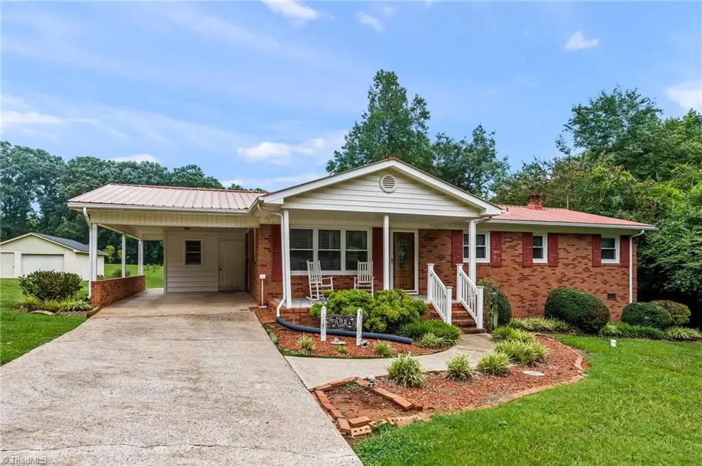 706 Fairwood Trail, Asheboro, NC 27205 - #1