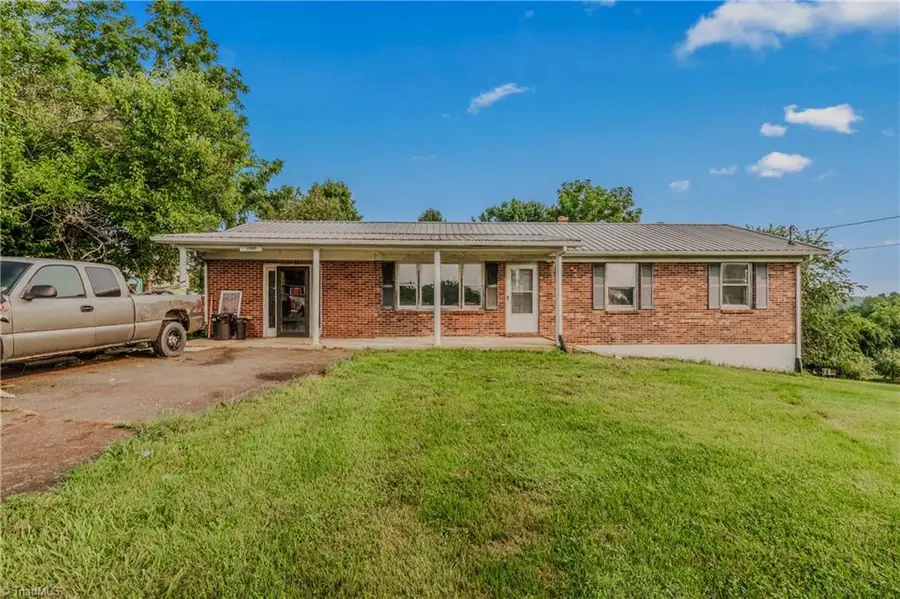 1900 Coon Ridge Road, Hillsville, VA 24343 - #2