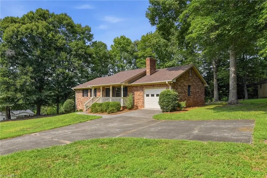 5958 Hauser Farm Road, Pfafftown, NC 27040 - #2