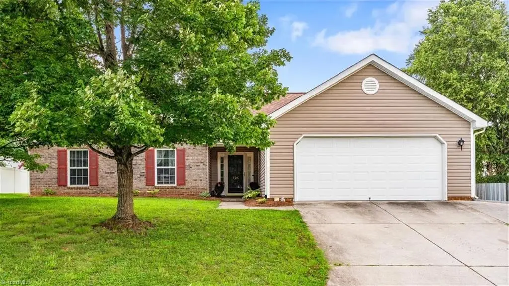 705 Eagle Point Drive, Kernersville, NC 27284 - #1