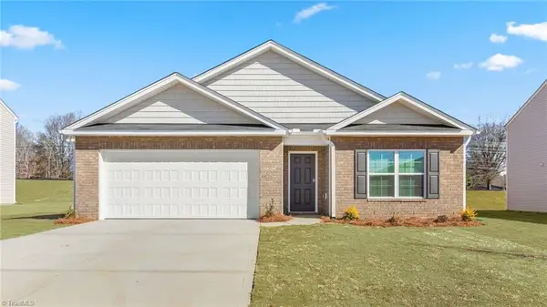 1016 Slingshot Drive, Archdale, NC 27263