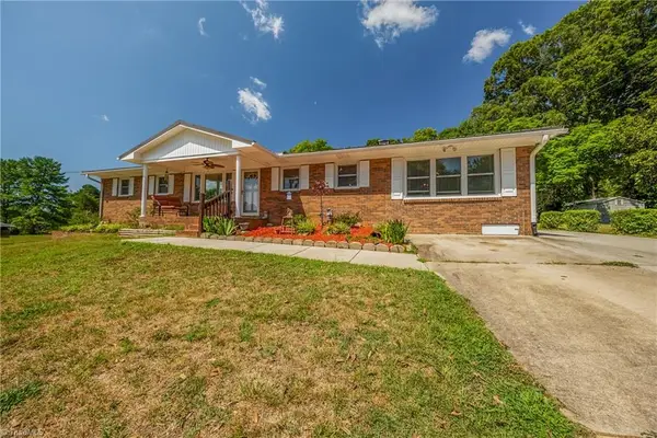 3902 Old Lexington Road, Winston-Salem, NC 27107