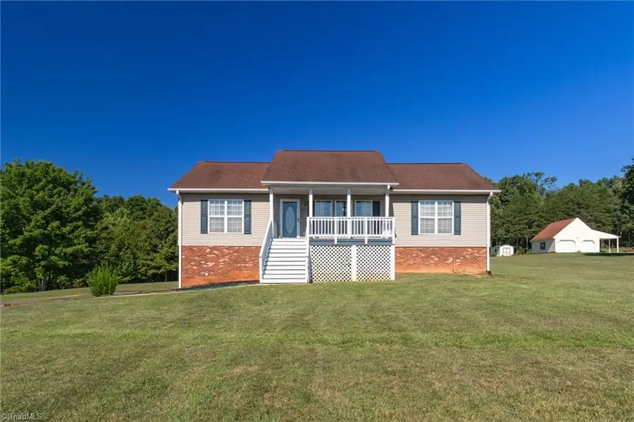 1055 Josephs Lane, Pinnacle, NC 27043 - #2