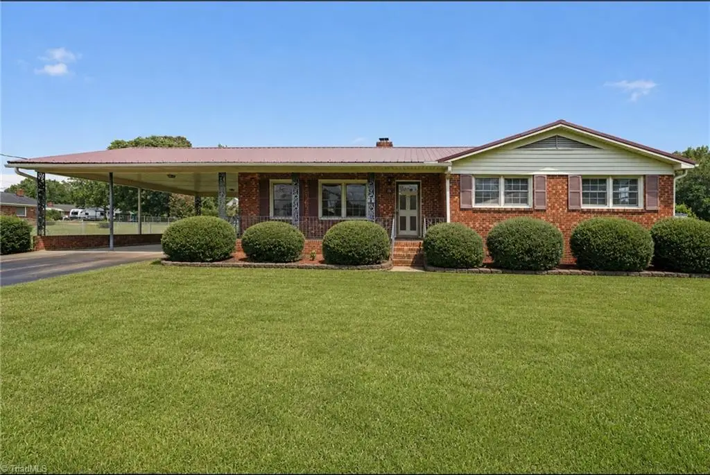 136 Beckford Drive, Lexington, NC 27295 - #1