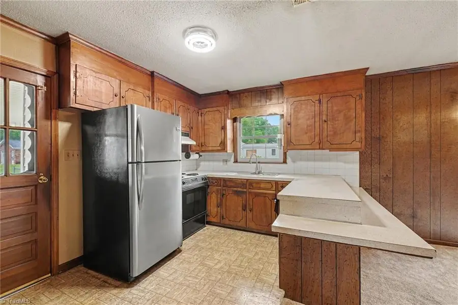 136 Beckford Drive, Lexington, NC 27295 - #2