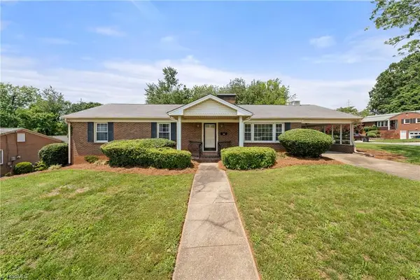 2801 Deerwood Drive, Winston-Salem, NC 27103