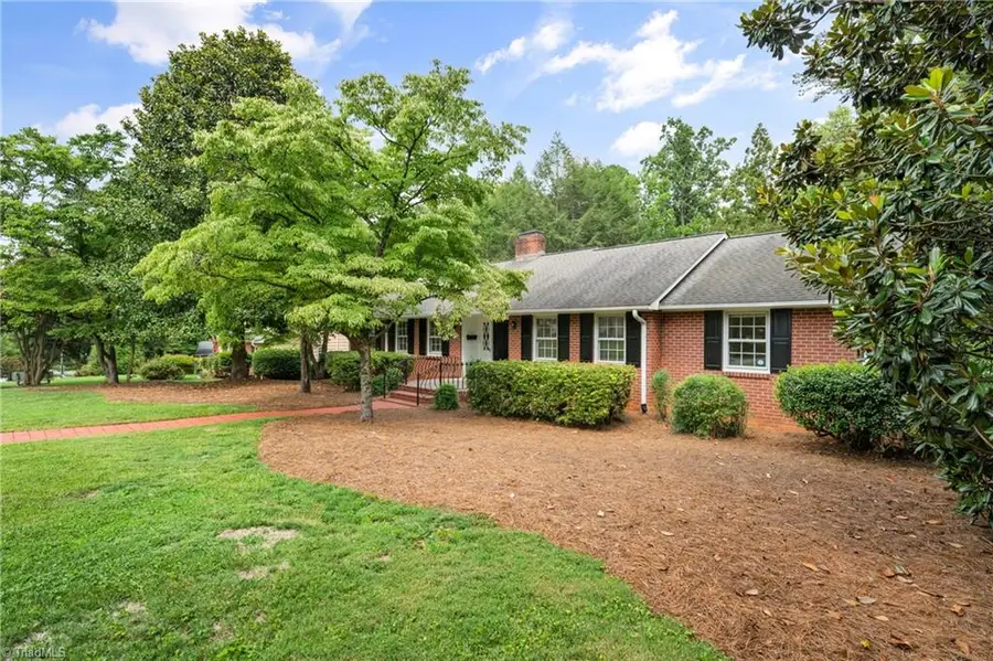 817 Clovelly Road, Winston Salem, NC 27106 - #2