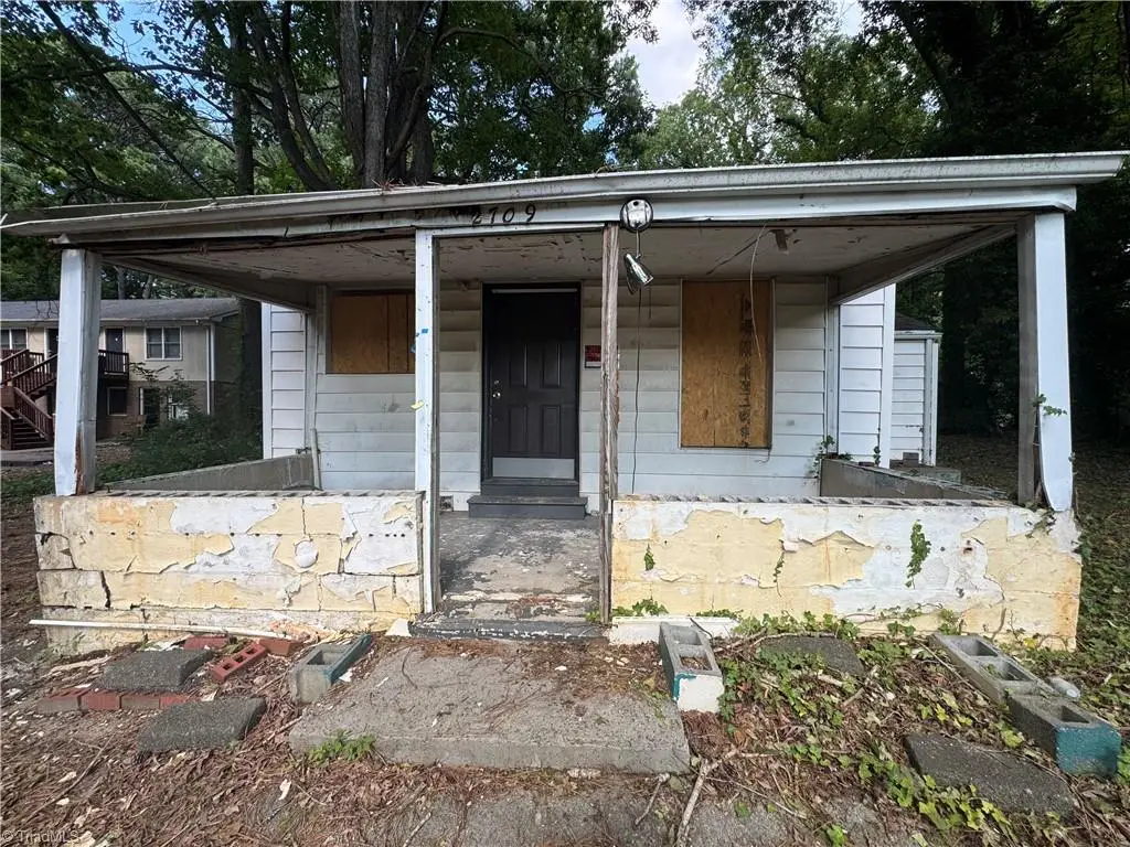 2709 Mcarthur Drive, Greensboro, NC 27406 - #1