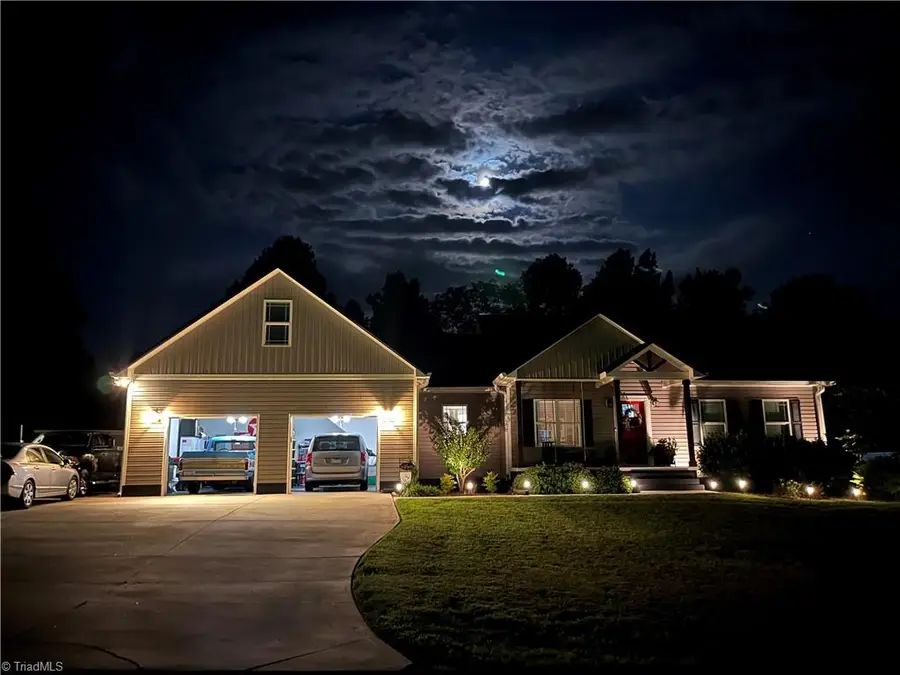 6861 Country Meadows Lane, Trinity, NC 27370 - #2