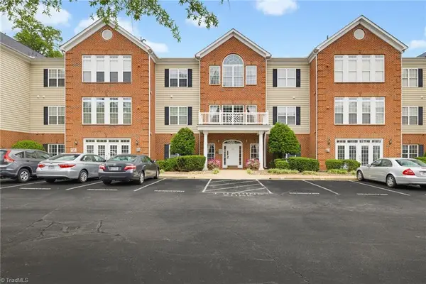 524 College Road #204, Greensboro, NC 27410